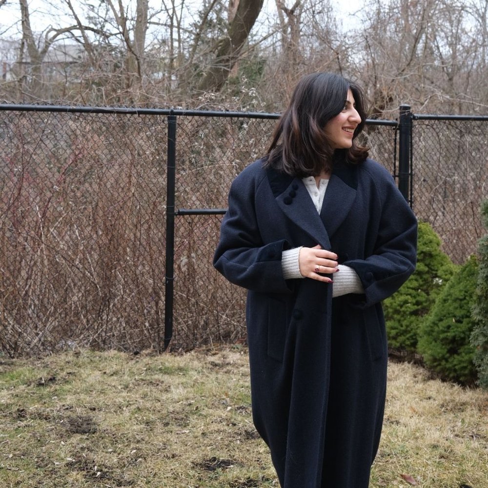 Medium / Oversized Vintage Les Modes Ellabee Long Coat!